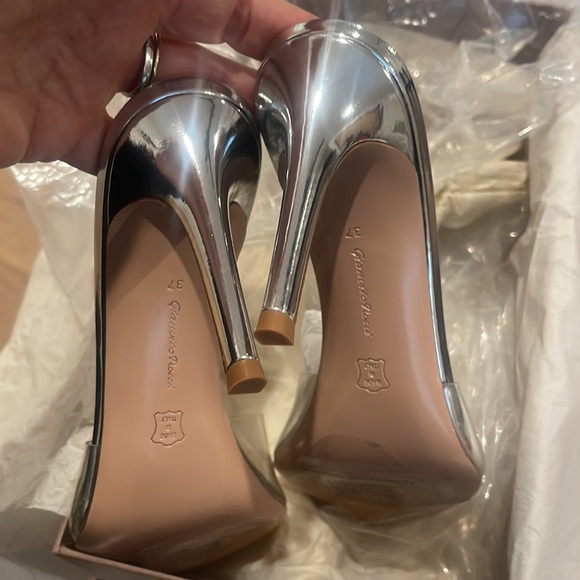 Gianvito Rossi NWT size 37 Elle Mule 85 stiletto in silver. These are in store! - Picture 6 of 8